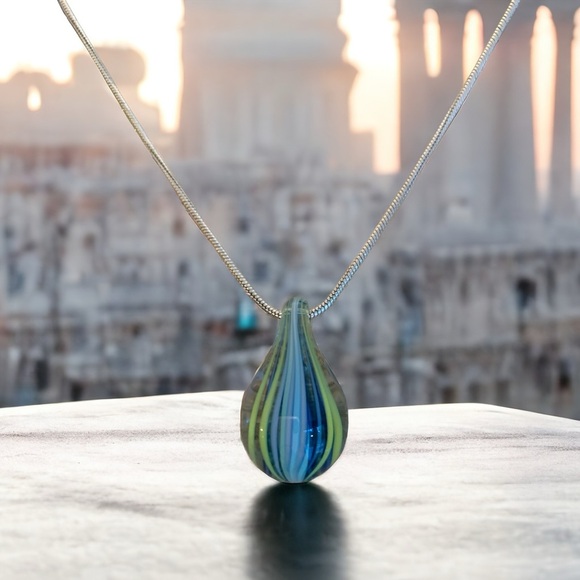 Italian blown glass piece on sterling silver chain. Vibrant colors. - Picture 3 of 6